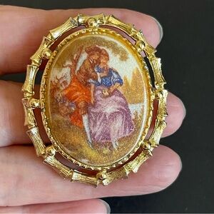 Vintage Romantic Portrait Gold Tone Oval Brooch